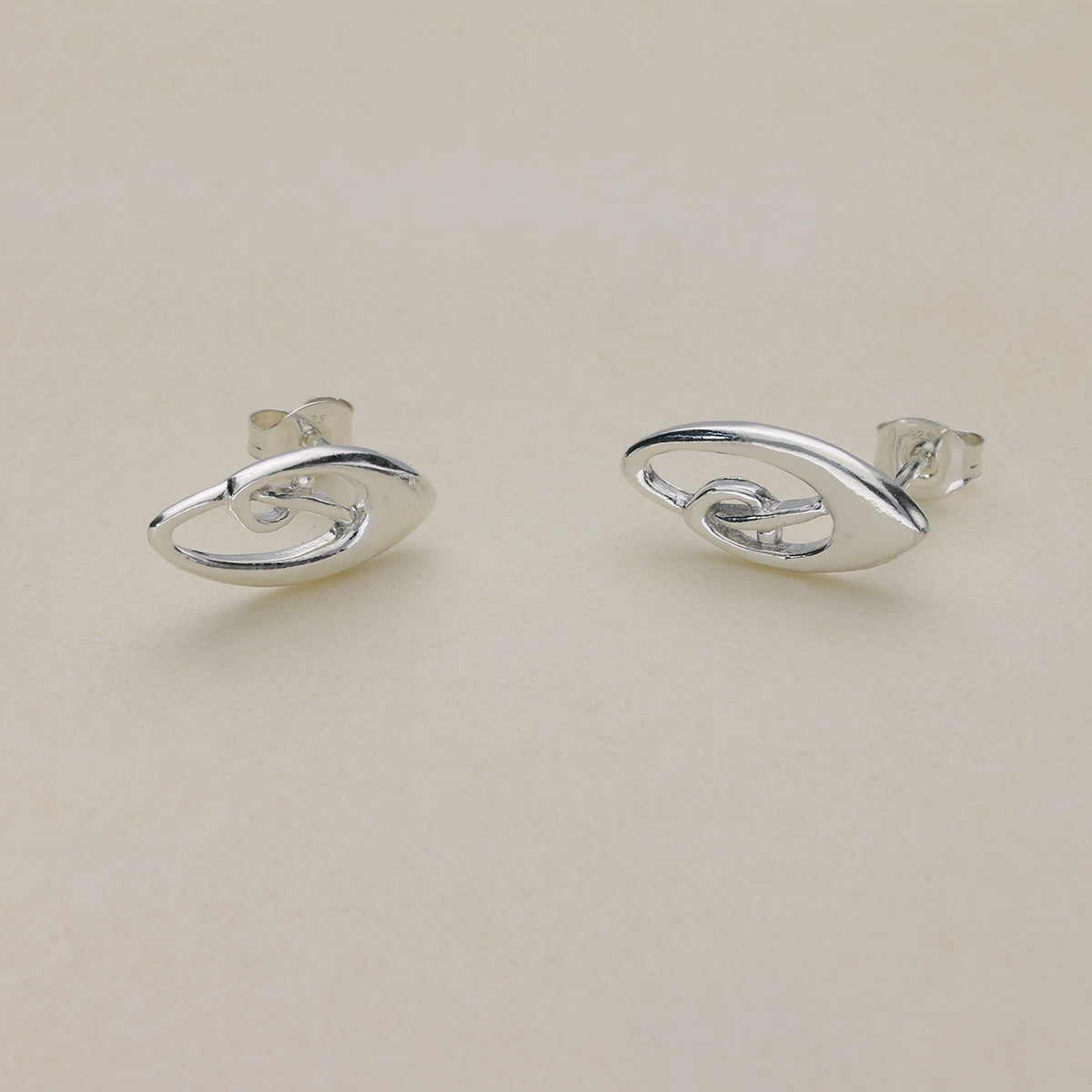 Sterling Silver Stud Earrings JDE43