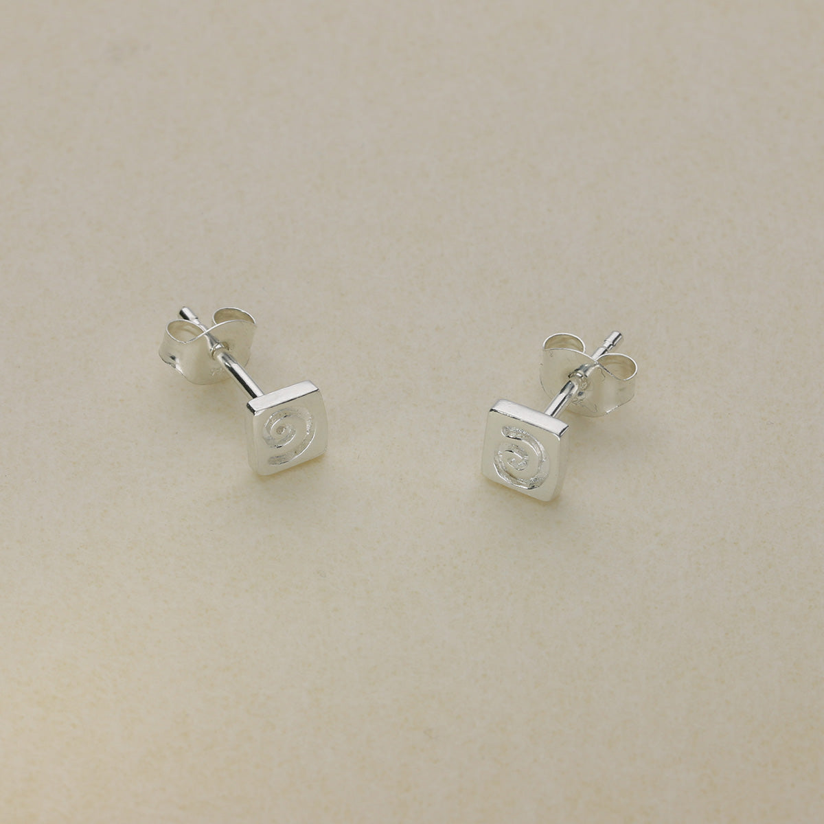 Sterling Silver Stud Earrings JDE10