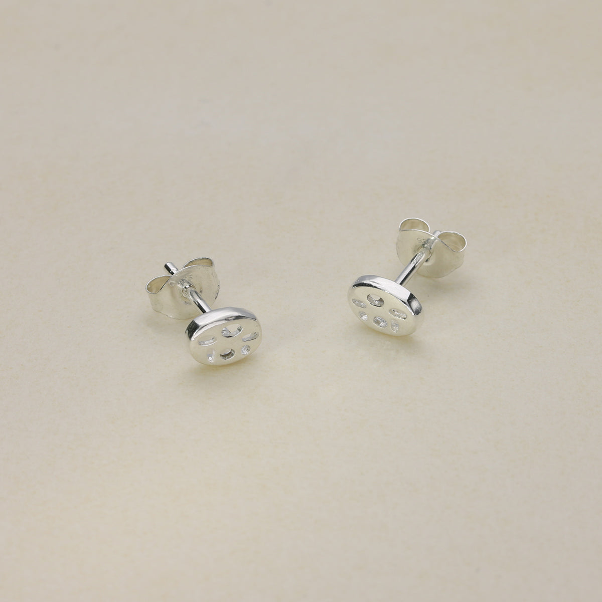 Sterling Silver Stud Earrings JDE12