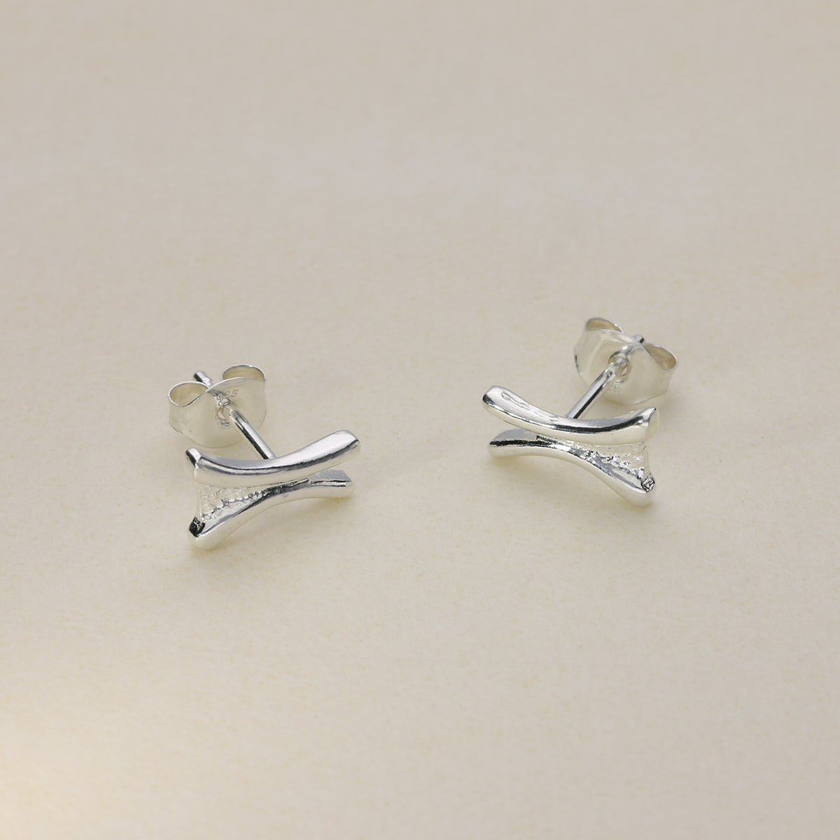 Sterling Silver Stud Earrings JDE32