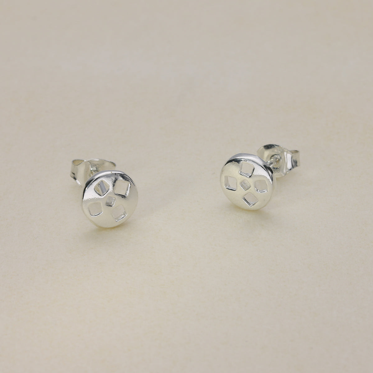 Sterling Silver Stud Earrings JDE7