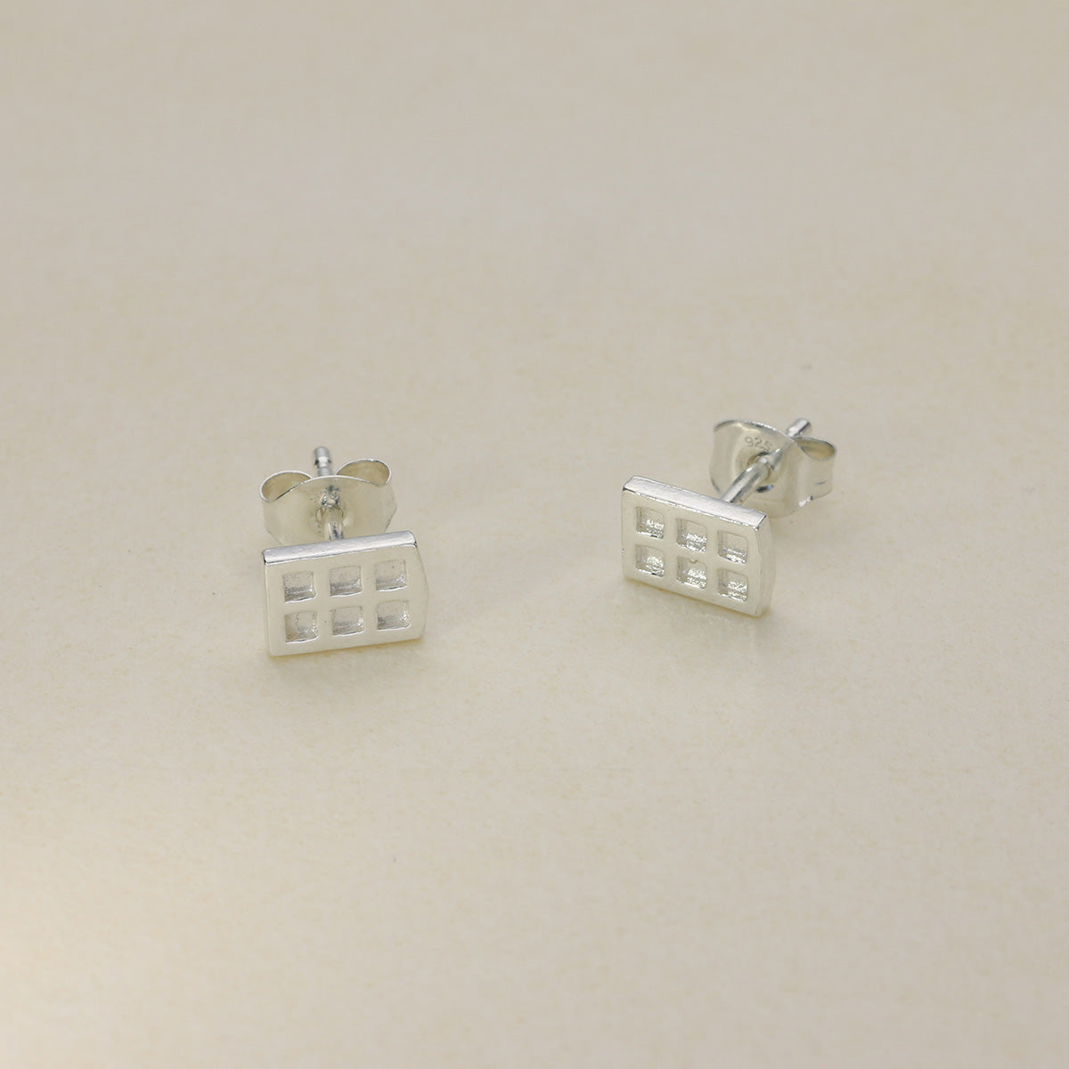 Sterling Silver Stud Earrings JDE15