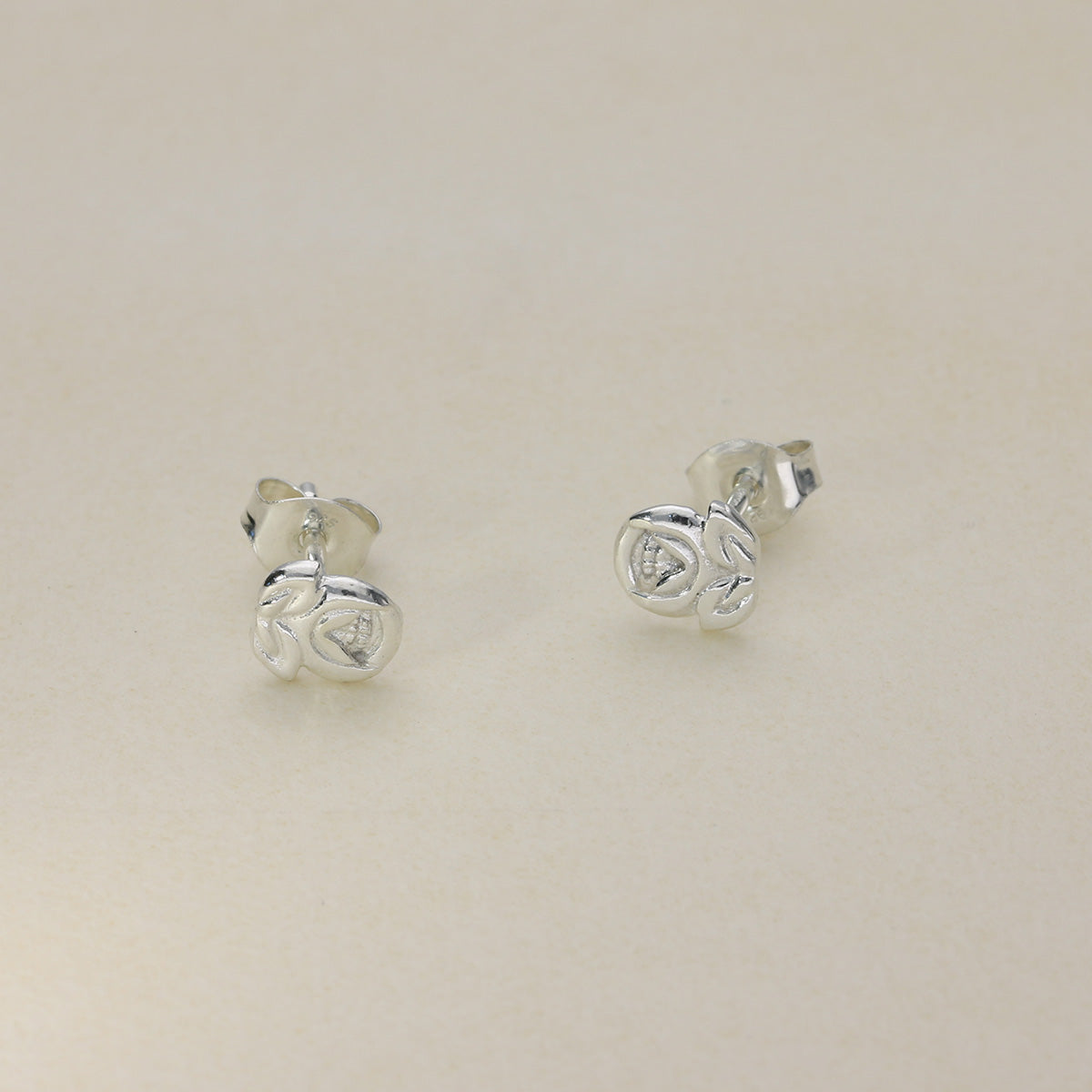 Sterling Silver Stud Earrings JDE19