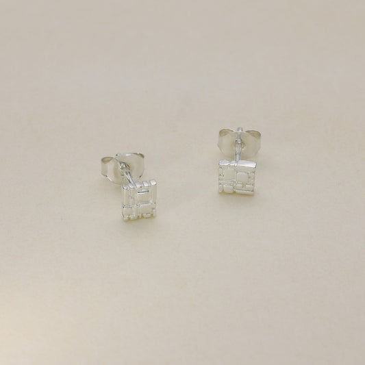 Sterling Silver Stud Earrings JDE25